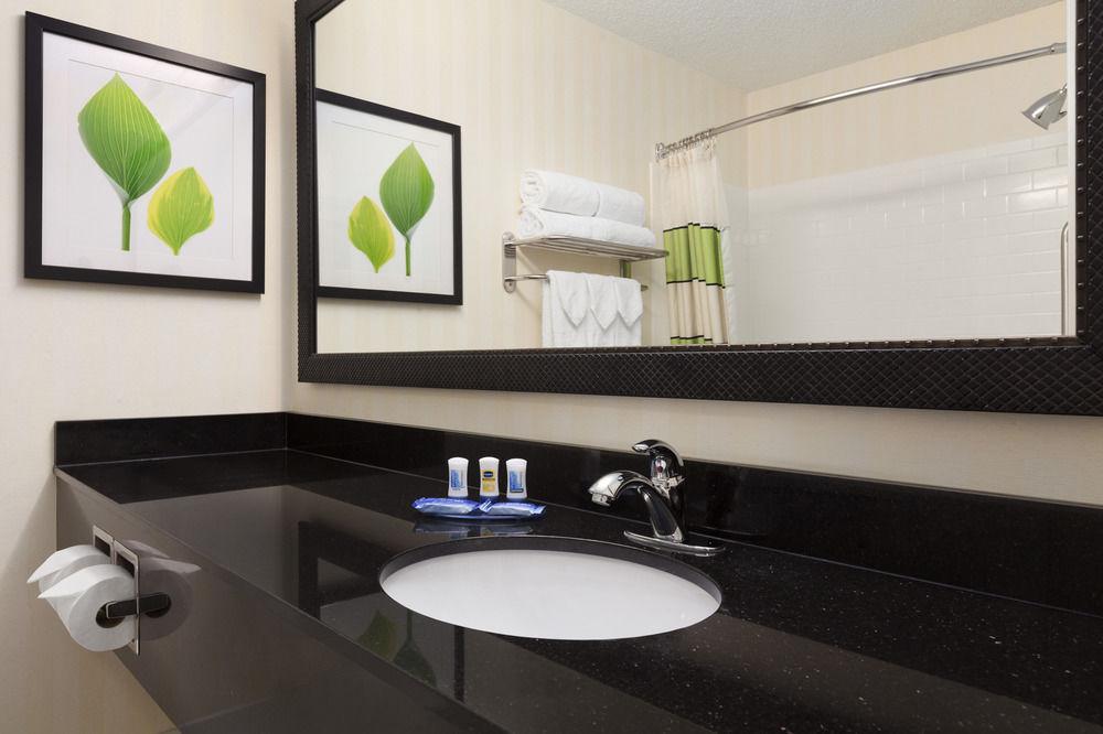 Fairfield Inn & Suites Canton Норт-Кантон Екстер'єр фото